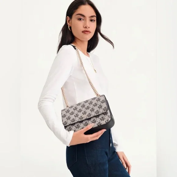 Sina flap shoulder bag 2025